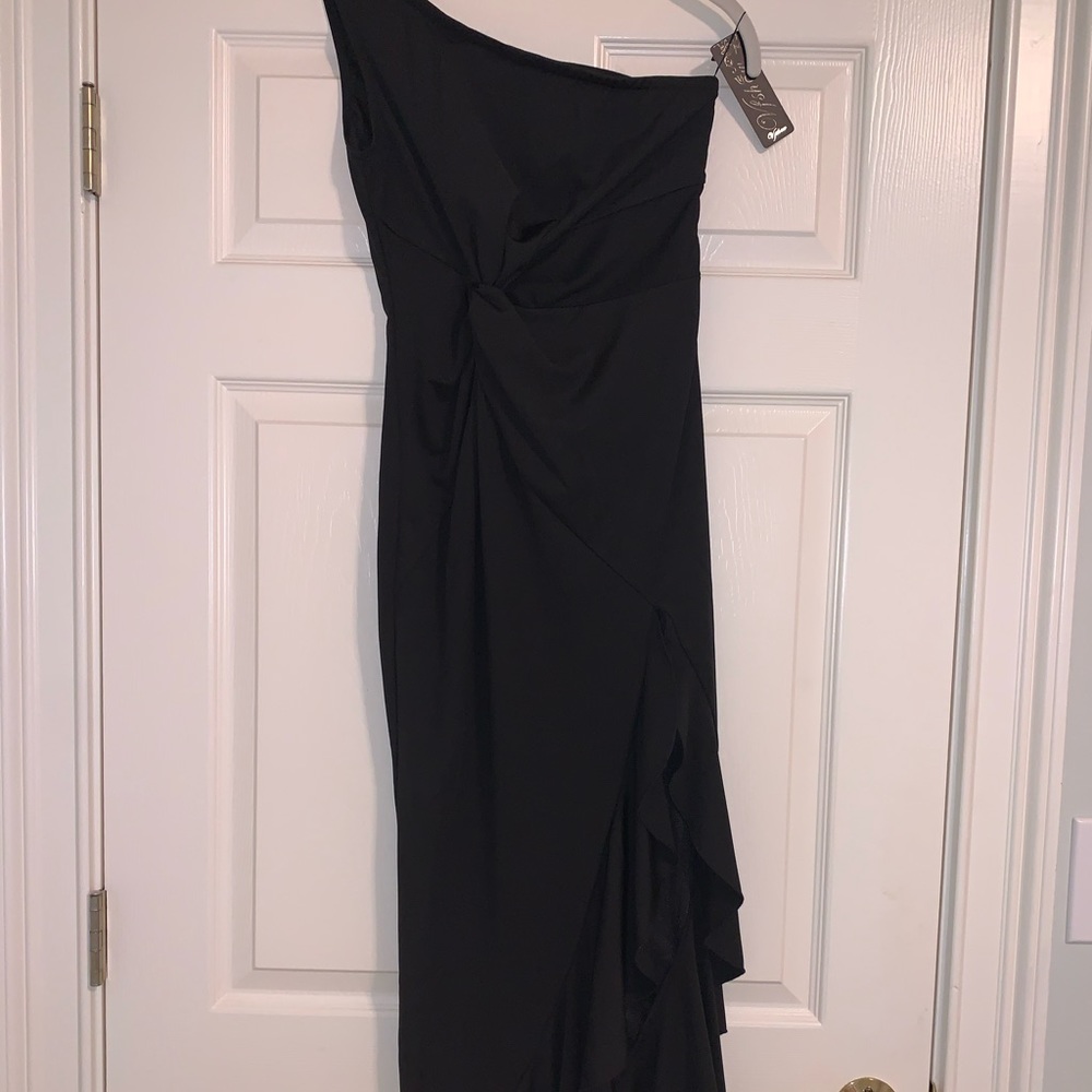 BRAND NEW with tags black evening gown/ prom dress
